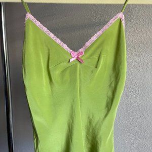 VINTAGE FRONT BOW STRAWBERRY SLIP TOP